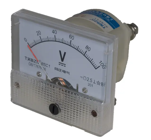Indikator, analogni, HUA 85C1, 64x56x52mm, Klasa 2.5, voltmetar, 100V DC — šifra 18725 | Kelco