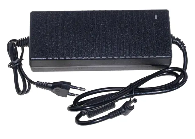 Adapter, stoni, 230VAC/110VAC na 24V/3A DC, DC konektor 2.1x5.5mm — šifra 19586 | Kelco
