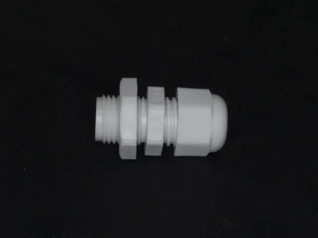 Uvodnik za kabl, PVC, montaža na kutiju, PG9, za kabl prečnika 4-8mm, beli — šifra 19870 | Kelco