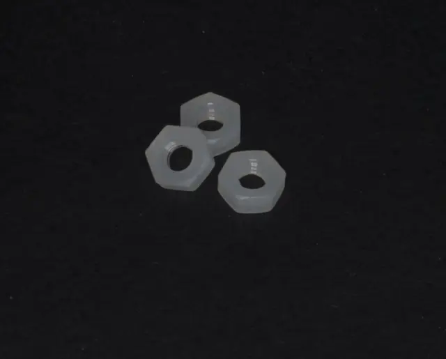 Navrtka/Matica, plastična, M4 — šifra 20015 | Kelco