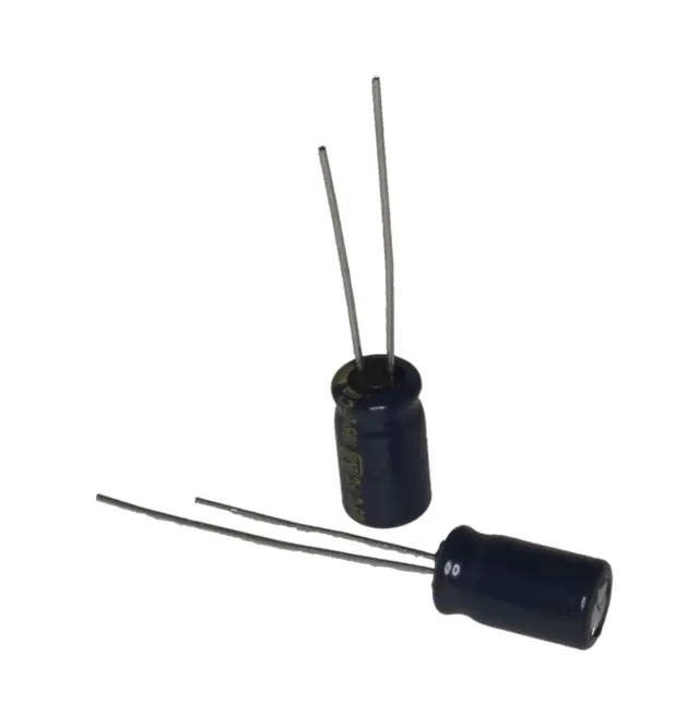 Elko, stojeći (RAD), Low ESR, 105°C, 33µF, 50V, 6.3x11.2mm, RM2.5, Panasonic, EEUFC1H330 — šifra 20101 | Kelco