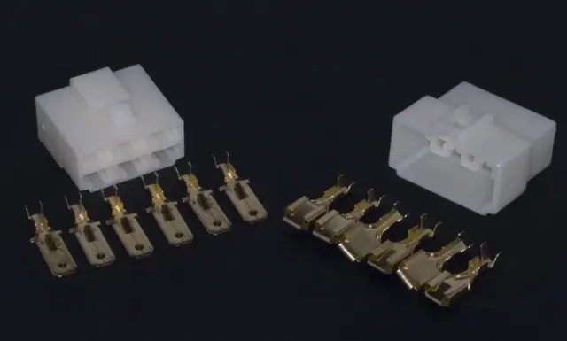Set flah konektora, šestopolni, muški i ženski, 6.3mm, sa kućištima — šifra 21140 | Kelco