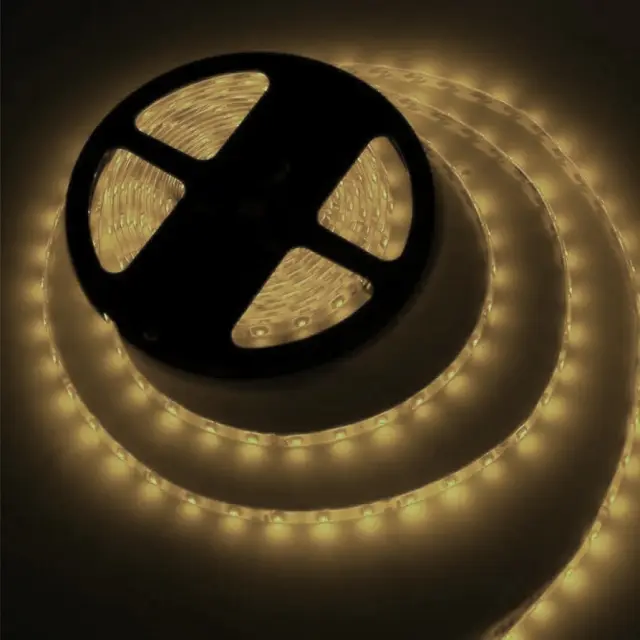 LED traka, samolepiva, LED 5050, 60 komada po metru, 12VDC/2.2A, 5 metara, IP65, toplo bela, 2700K — šifra 23524 | Kelco