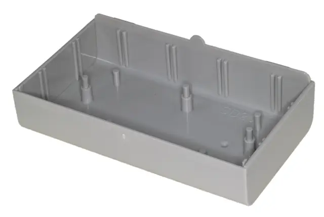 Kutija, plastična, 123 X 70 X 25.5, siva, SD20, jedna polovina — šifra 8971 | Kelco