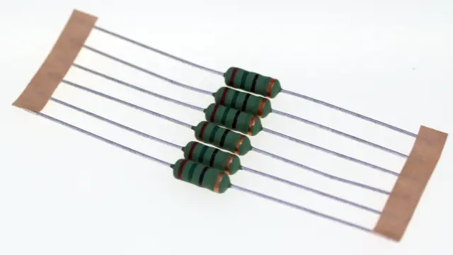 Otpornik, metaloksid, 2W, 5%, Vitrohm, kućište 0414, 27R — šifra 15630 | Kelco