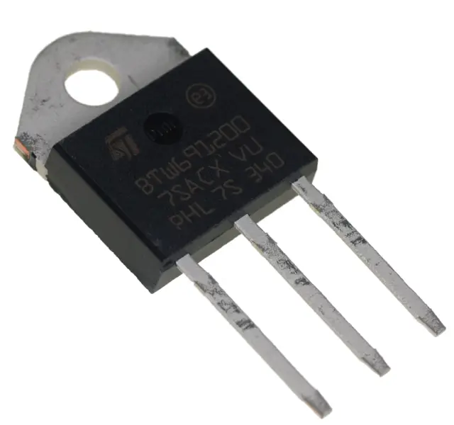 TRIAC, 40A, 700V, 50mA, TOP-3 — šifra 17382 | Kelco